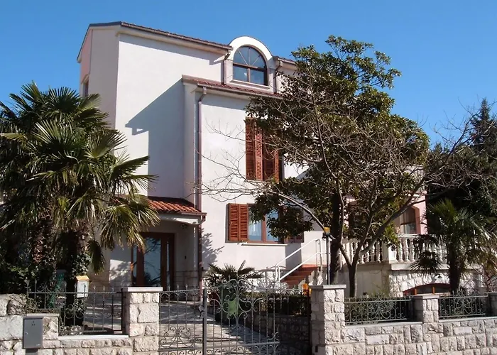 Apartmani Crikvenica 30072 - Goran